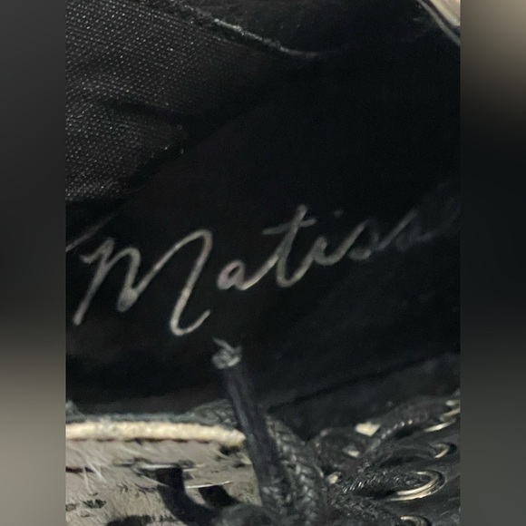 Matisse Genuine White Calf Hair Speckle Spotted Bootie Lace Up Corset 8.5 - Picture 13 of 16